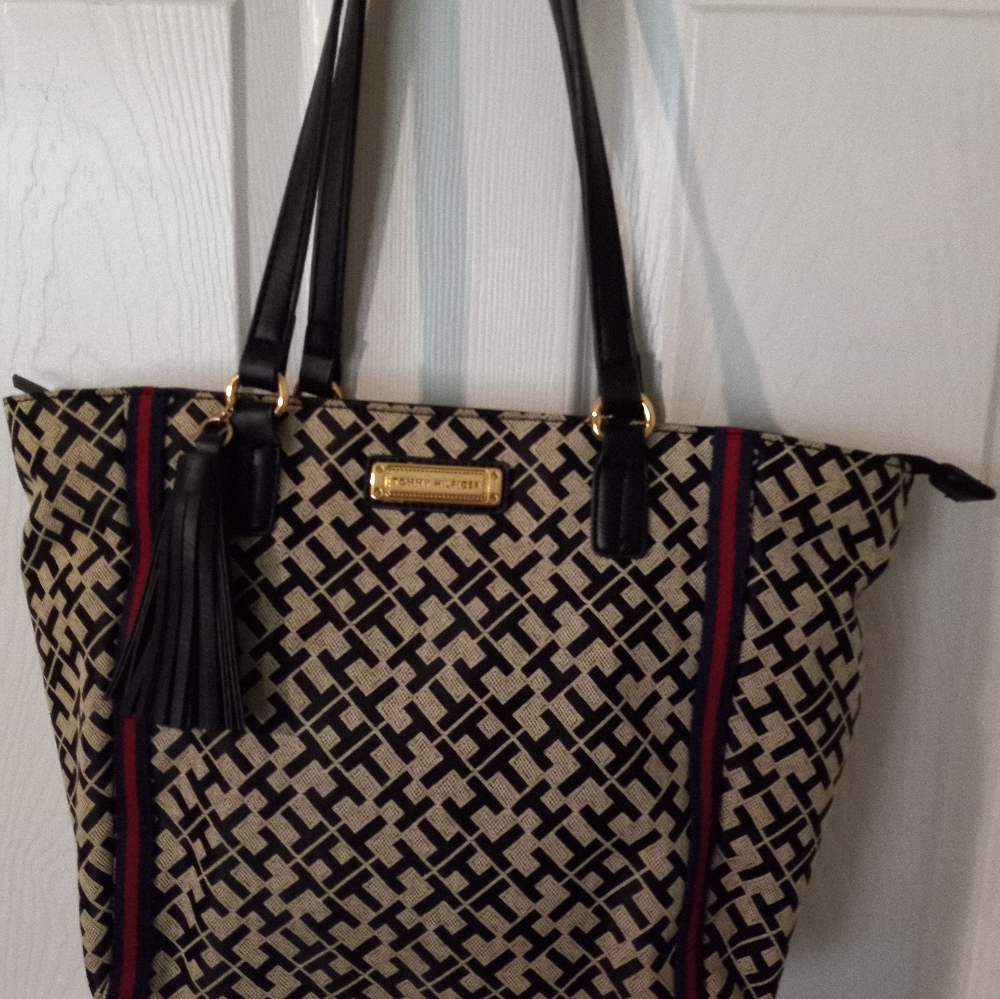 Tommy Hilfiger Purse